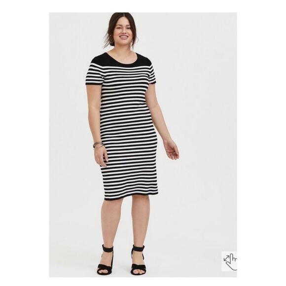 Torrid Black&White Stripe Sweater Shift Dress Sz.1 NWT - Picture 1 of 14